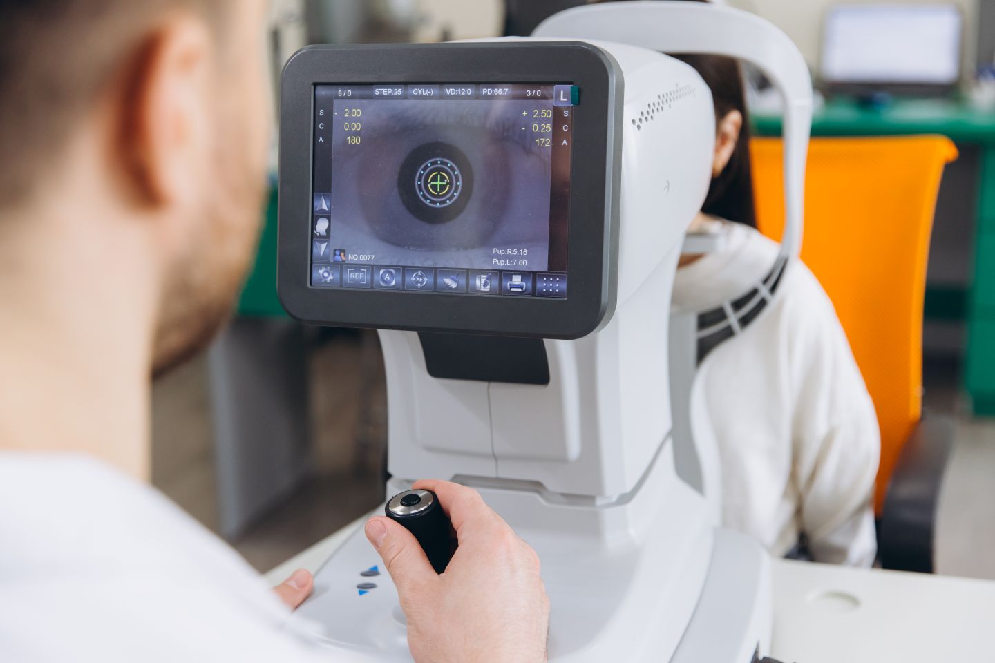 Dr. Joshua Apple: A Glaucoma-Trained Eye Doctor for Shelby Township Families Image